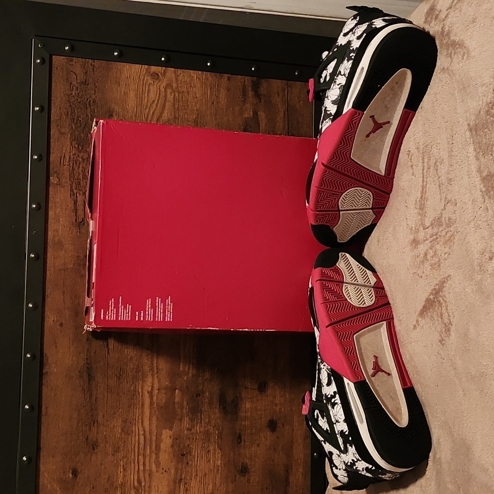 Air Jordan 4 Retro